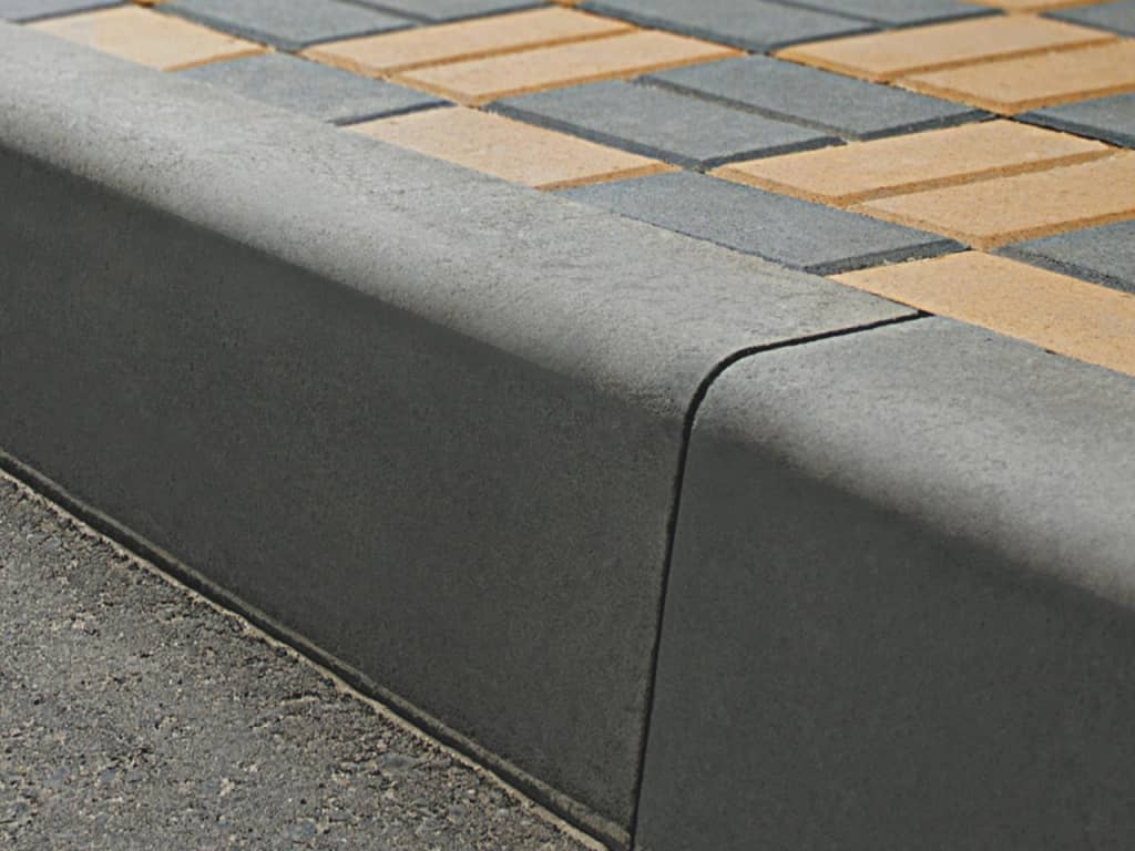 Продажа дорожного бордюра в Тихвине